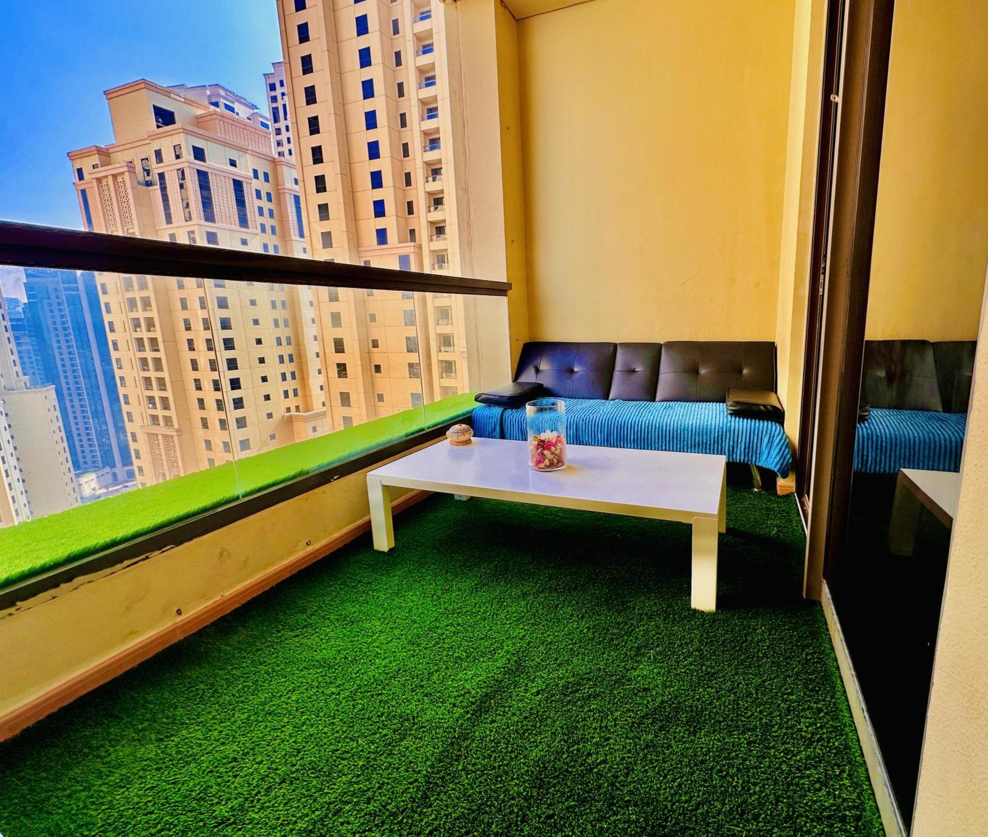 The Aero Hostel Dubai Eksteriør bilde
