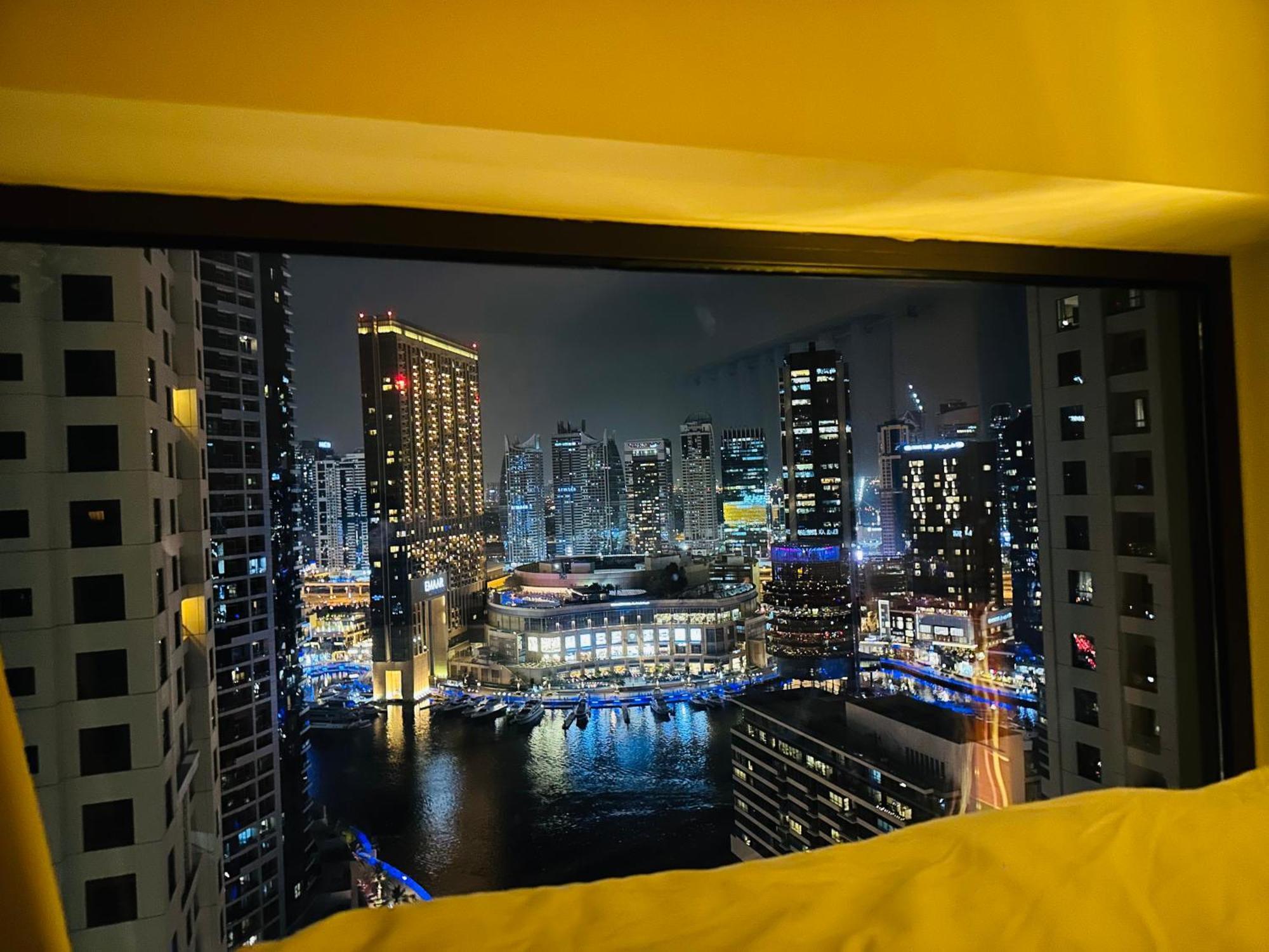 The Aero Hostel Dubai Eksteriør bilde