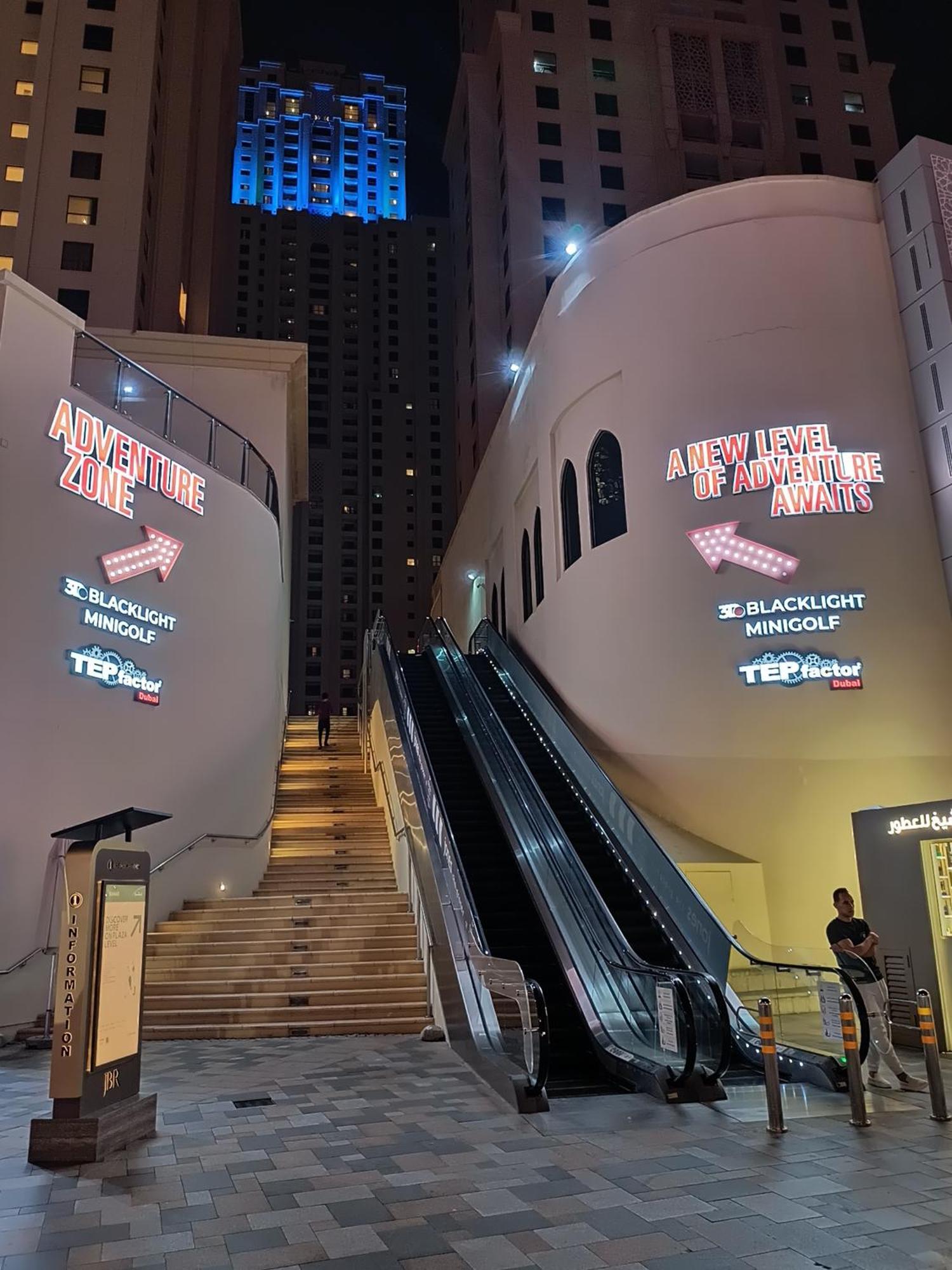 The Aero Hostel Dubai Eksteriør bilde
